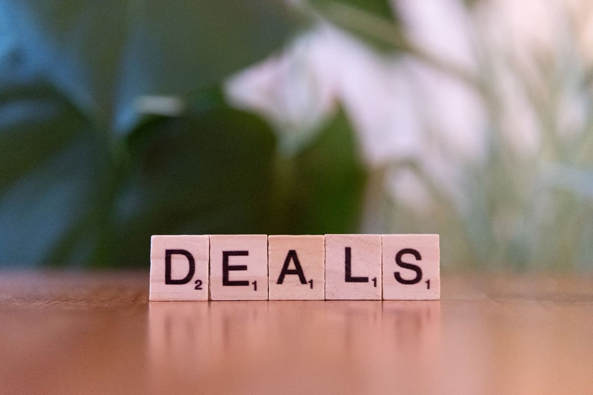 B2B Ecommerce Guide: How UK Wholesalers, Distributors and Manufacturers Should Approach Online Trade